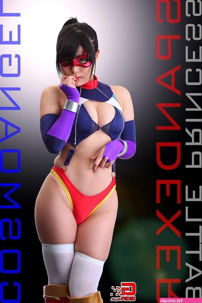 Japanese Giga Superheroine