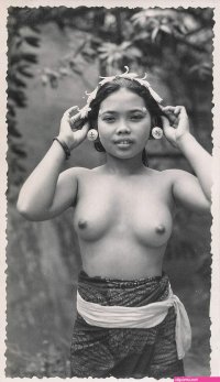 srilankan girl nude photo