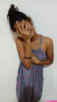 srilankan girl nude photo