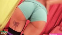 teen girls with cameltoes