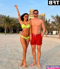 anna louise shows off her sexy body in a green bikini on the beach in miami
