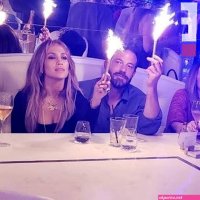 jennifer lopez ben affleck get bombarded by a flash frenzy arriving for a dinner date in beverly hills