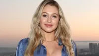 iskra lawrence nude sexy