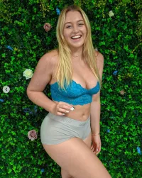 iskra lawrence nude sexy