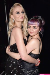 maisie williams sophie turner and natalie dormer sexy