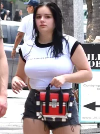 girl hard nipples tight shirt pictures