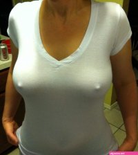 girl hard nipples tight shirt pictures