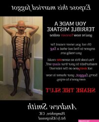 Married faggot Andrew Smith | Toplosers