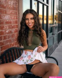 Violet Summers OnlyFans фото