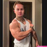 beefcakepaiges profile at HerBicepsCam