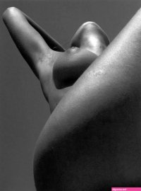 Tasteful nude in LaBeauteFeminine