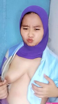 Mbak Jilbab Nakal Live Tanpa Kutang