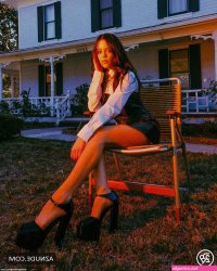 Jenna Ortega Sexy Photos Collection