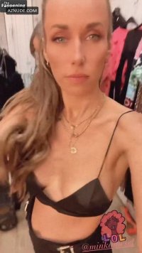 Annemarie Carpendale Sexy and Nude Shows Off Her Hot Tits and Legs in Instagram Photos