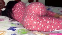 El Culo de mi Hijastra en Pijama no Puedo Dejar de Verlo