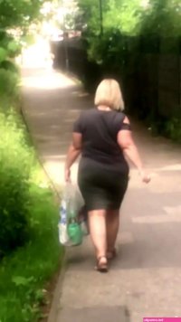 Video: FAT ASS BLONDE MILF IN TIGHT SKIRT IN PUBLIC