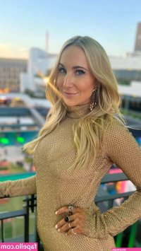 Nikki Glaser nikkiglaser Nude Leaked
