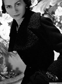 kaybolmak tanker bir fotoraf çek little black dress chanel 1926 irket Kaynak h