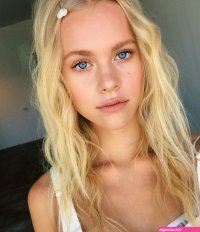 3 Breakout Hairstyle Trends Youll Be Wearing This Spring High ponytail hairstyl