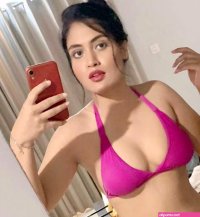 Manvi Chugh web series hot photos videos wiki bio Instagram and more.