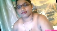 Webcam par aunty ne chuchi dikhai apni
