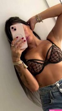 AQueen10s video Tweet