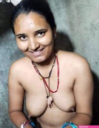 Nude Indian village bhabhi sex teasing pics