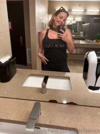 OnlyFans – 🥵 Avril Showers / @avrilshowersvip 🥵 - Page 102 image 1223