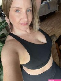 OnlyFans – 🥵 Avril Showers / @avrilshowersvip 🥵 image 5