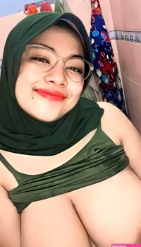 fitriani hijab bbw cantik jilbab muslim indonesia malaysia