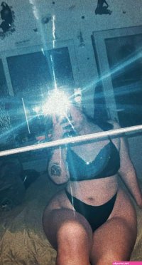 OnlyFans – Ellyyelly image 3