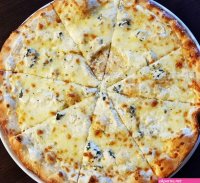 17.Pizza Smotanov 4-druhy syra 660g