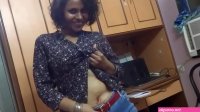 Horny Indian maid with no panties squirt