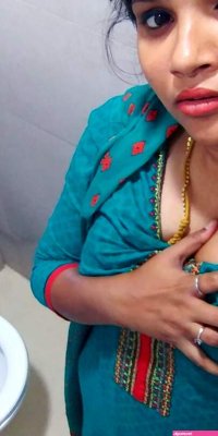 Big boobs Tamil girlfriend viral nudes leaked online