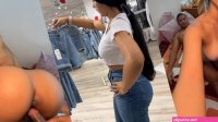 Menina colombiana de 18 anos