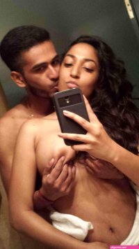 Desi couples nude selfie collection