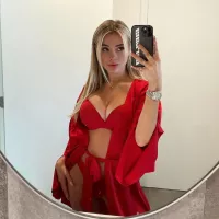 Hot OnlyFans Creator Corinna Kopf Sextape Got Leaked!