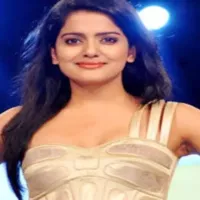 Fukrey actress Vishakha Singh hits back at pervert fan over vulgar comment