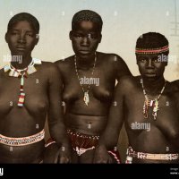Zulu girls hi-res stock photography and images
