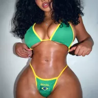 Giselle Lynette gisellelynette
