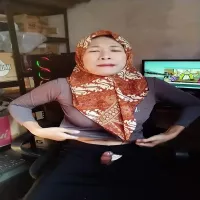 Indo Shemale Hijab Masturbation in Office: Indonesian Porn by FapHouse