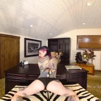 Inked Bitch Lets a Horny Dude Play a Poking Game with His Digits and Her Fur Pie: VR Porn