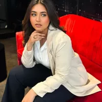 Minahil Malik Aka Minahilmalik727 Famous Pakistani Insta Influencer Latest Trending Viral Stuff Total 7 Videos Kissing Full