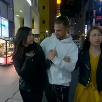 Two Japanese girls share a BWC