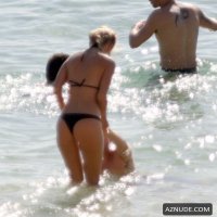 Luisana Lopilato Sexy Photos Collection