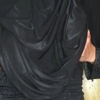 Comment une femme musulmane passe du temps seule à la maison? Obtenez lorgasme avec 4 doigts.