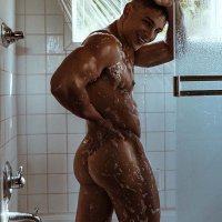 Model Reno Gold making 100000 a month on OnlyFans