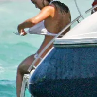 Pippa Middleton Nude Bikini Pics from Caribbean Islands