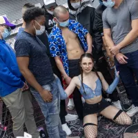 Liz Jordan Blowbang Suck off the Creeps: American Blowjob Porn by Finishes The Job