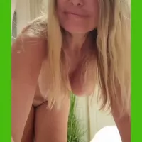 Delectable busty milf nude gif